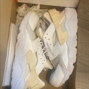 Nike White and Cream Athletic Shoes